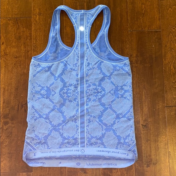 Lululemon Blue Racerback Tank Size 6 - Picture 3 of 4